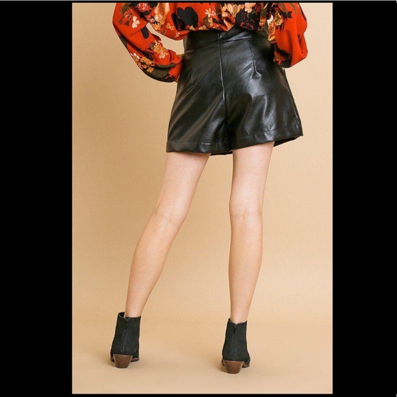 High Waist Lace-up Vegan Leather Shorts - Picture 5 of 6